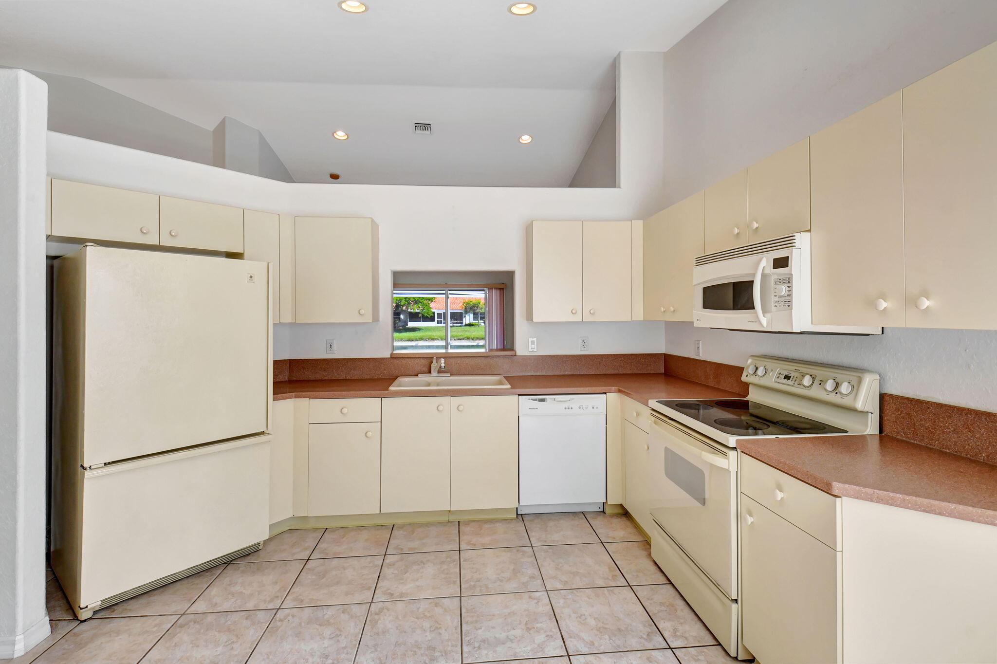 6115 Caladium Road Delray Beach, FL 33484 - Photo 4 of 69 17-web-or-mls-DSC_4405