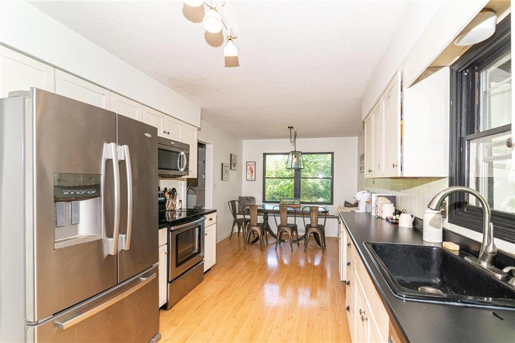 8443 Harrington Road Indianapolis, IN 46256 - Photo 12 of 31 Gallery Image 12