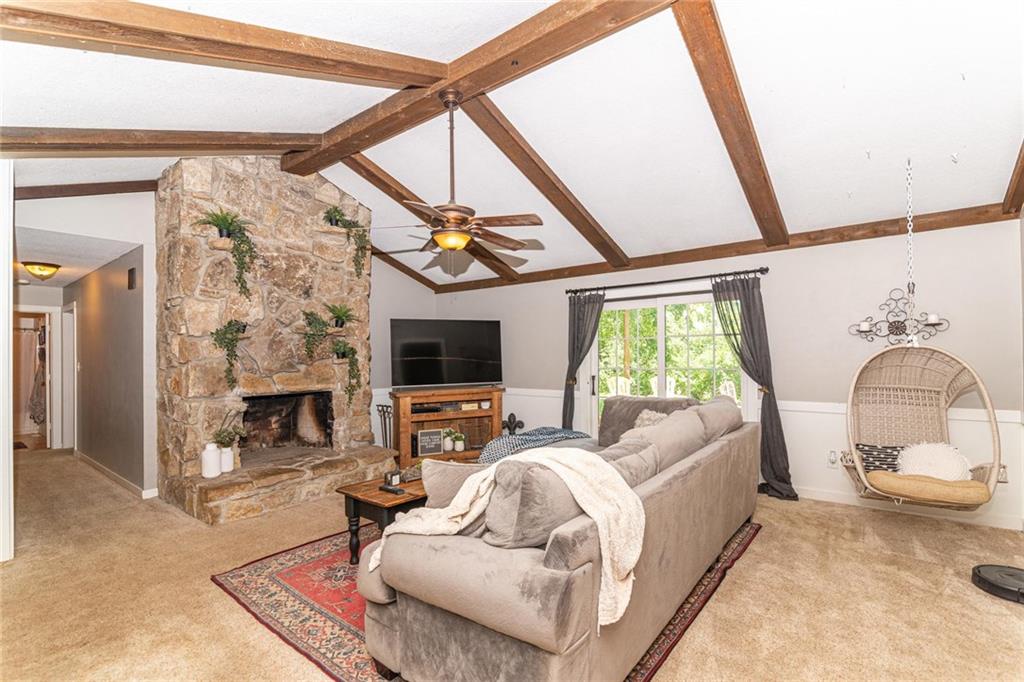 8443 Harrington Road Indianapolis, IN 46256 - Photo 3 of 31 Gallery Image 3