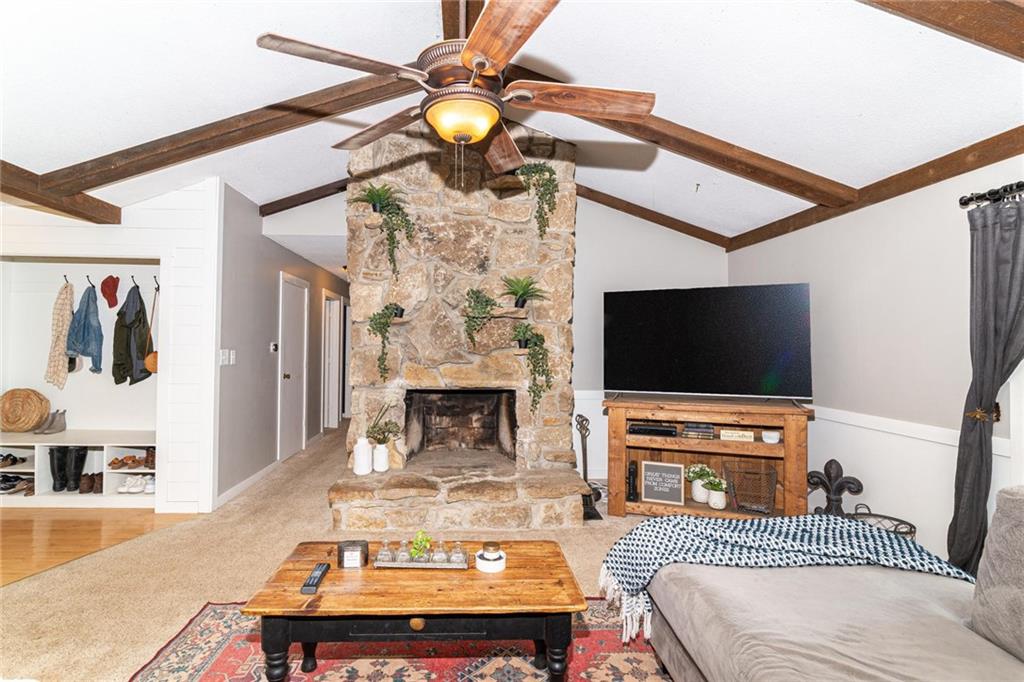 8443 Harrington Road Indianapolis, IN 46256 - Photo 5 of 31 Gallery Image 5