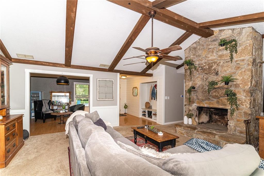 8443 Harrington Road Indianapolis, IN 46256 - Photo 6 of 31 Gallery Image 6