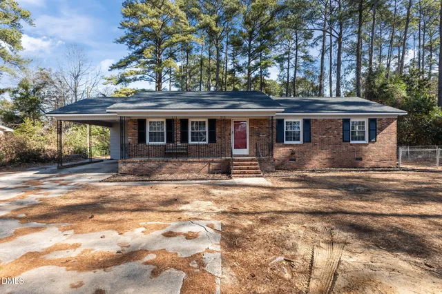 $1,795 | 329 South McPherson Church Road, Fayetteville, NC 28303