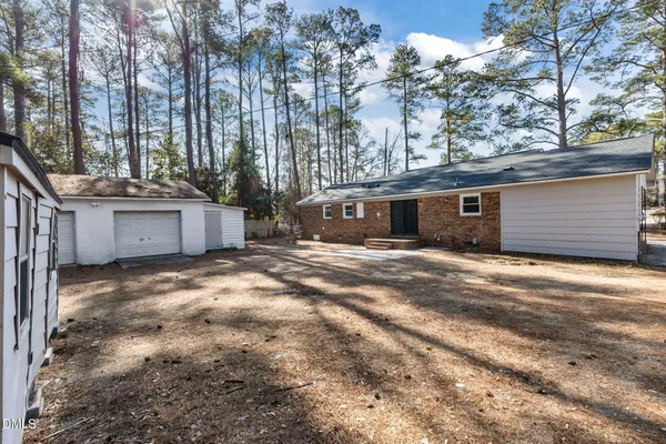 $1,695 | 329 South McPherson Church Road, Fayetteville, NC 28303