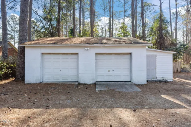 $1,795 | 329 South McPherson Church Road, Fayetteville, NC 28303