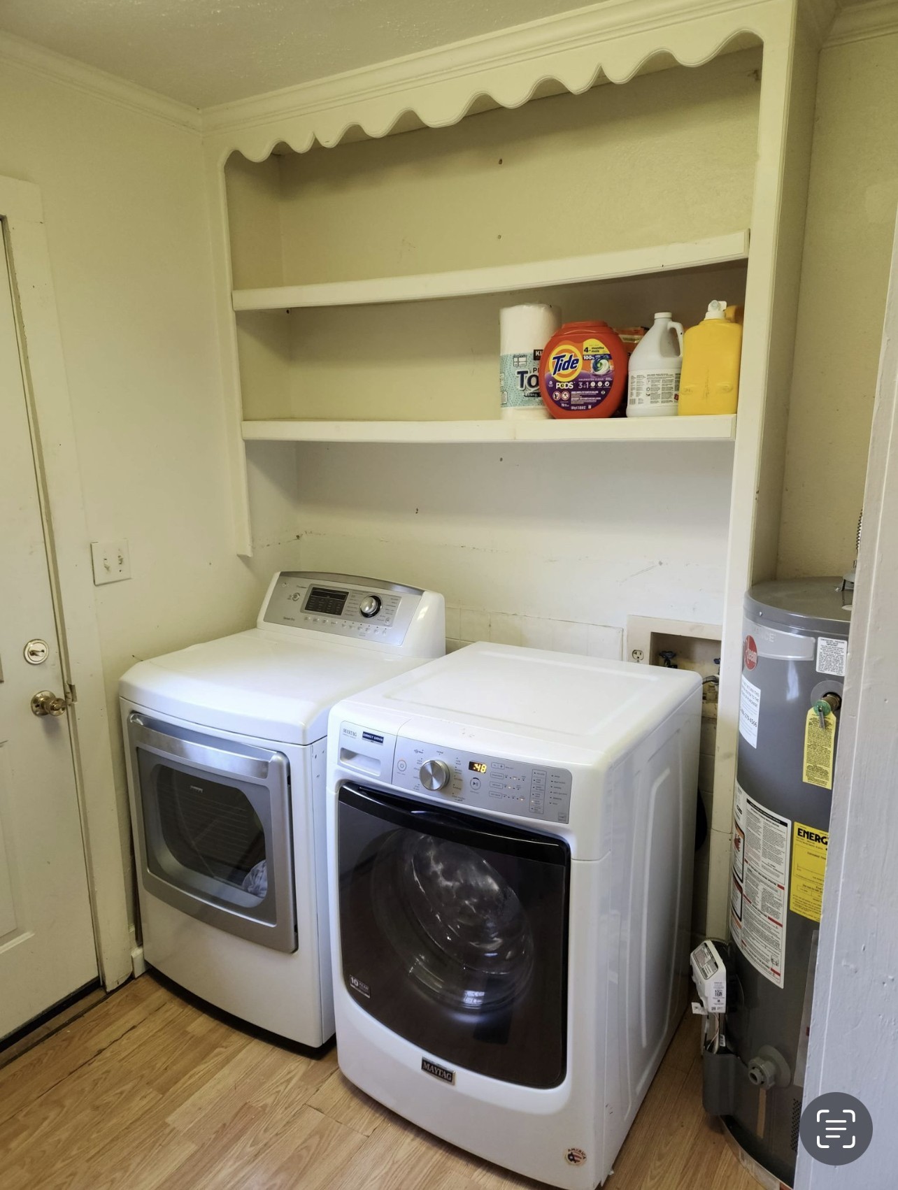 256 Walker Street Manchester, TN 37355 - Photo 11 of 14 a utility room with dryer and washer