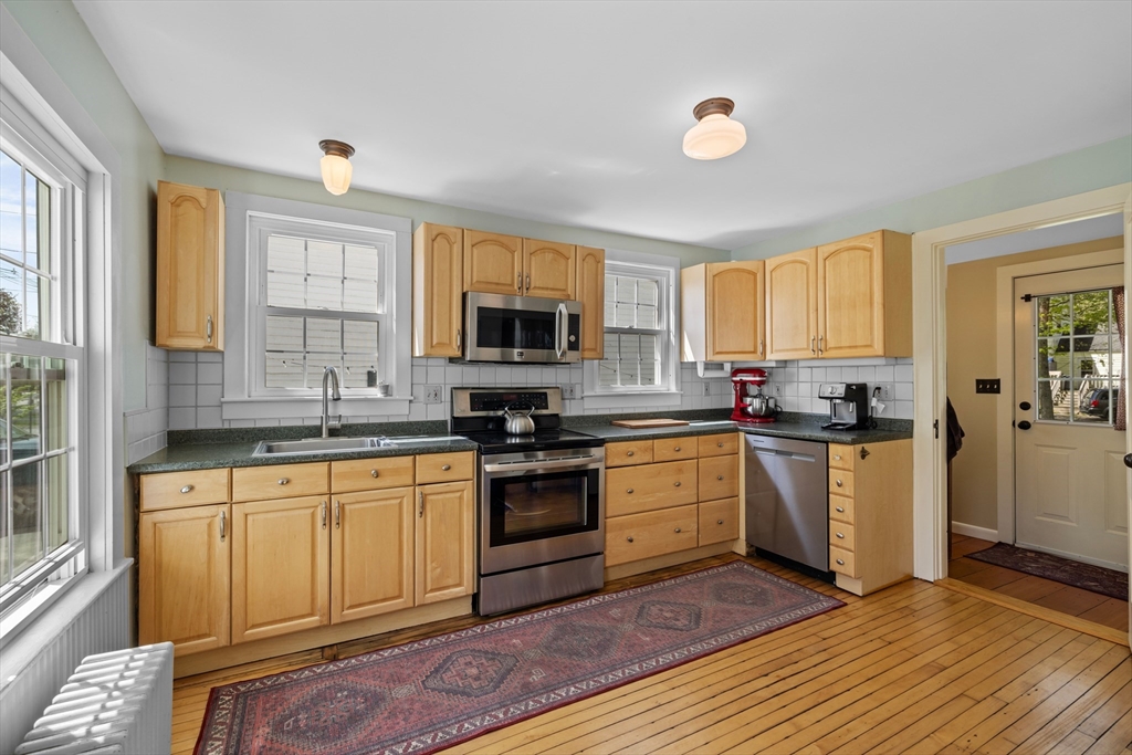 17 Lancaster Road Shirley, MA 01464 - Photo 13 of 39