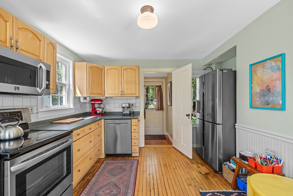 17 Lancaster Road Shirley, MA 01464 - Photo 14 of 39