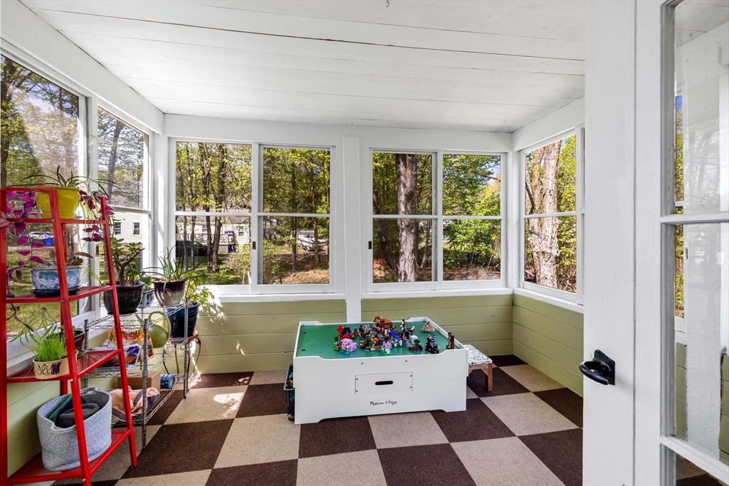17 Lancaster Road Shirley, MA 01464 - Photo 20 of 39