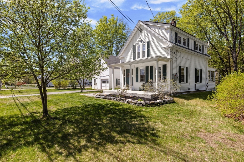 17 Lancaster Road Shirley, MA 01464 - Photo 3 of 39