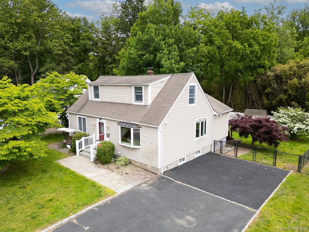 22 Oakbrook Road Ossining, NY 10562 - Photo 4 of 47