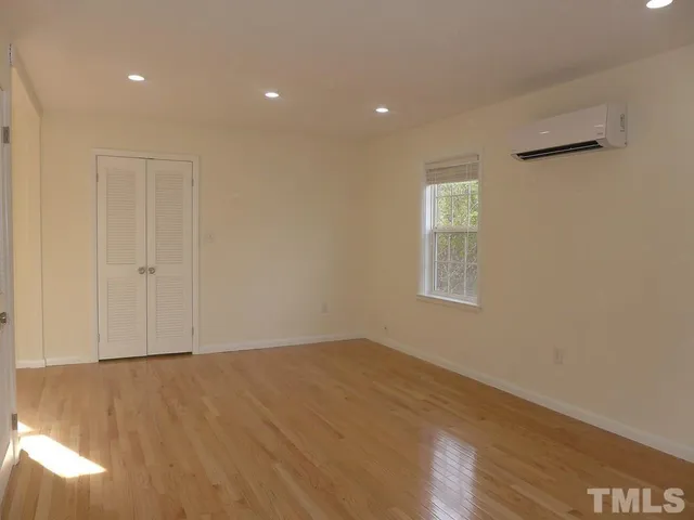 $1,550 | 512 North Greensboro Street, Carrboro, NC 27510