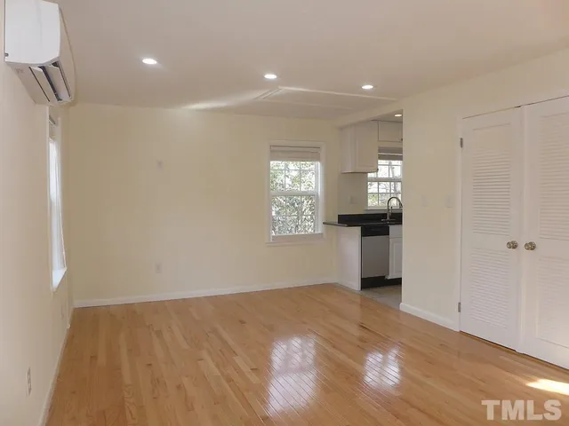 $1,550 | 512 North Greensboro Street, Carrboro, NC 27510