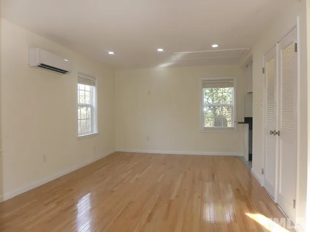 $1,550 | 512 North Greensboro Street, Carrboro, NC 27510