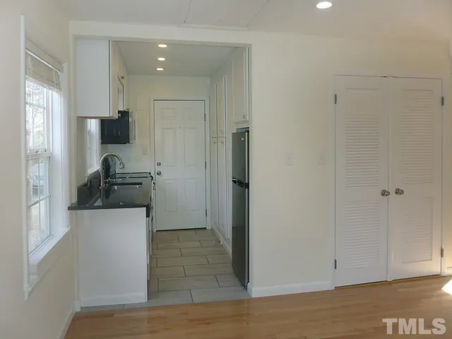 $1,550 | 512 North Greensboro Street, Carrboro, NC 27510