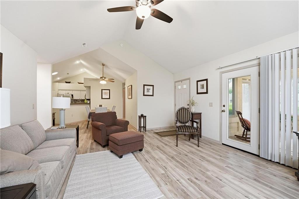 11268 South Pflumm Road Olathe, KS 66215 - Photo 14 of 38