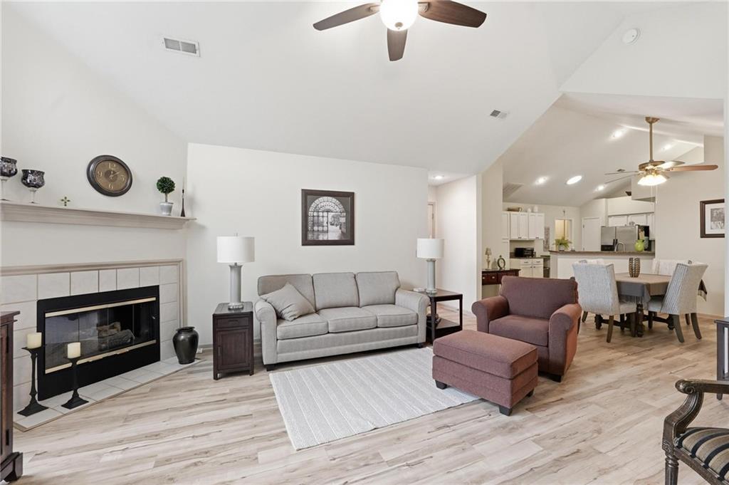 11268 South Pflumm Road Olathe, KS 66215 - Photo 15 of 38