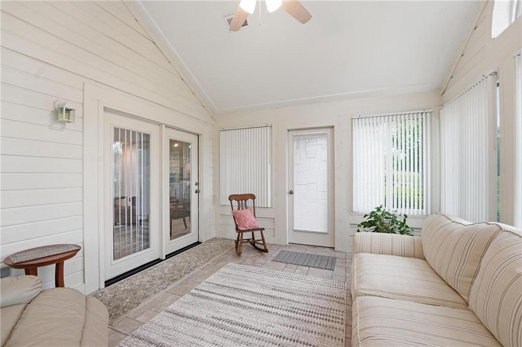 11268 South Pflumm Road Olathe, KS 66215 - Photo 18 of 38