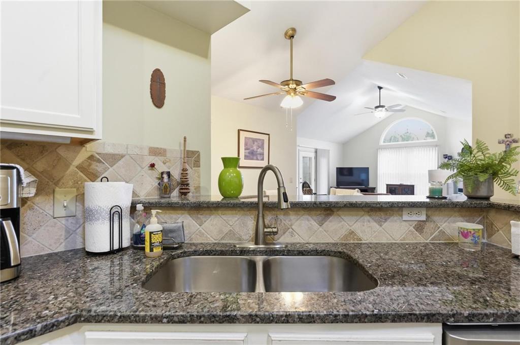 11268 South Pflumm Road Olathe, KS 66215 - Photo 24 of 38