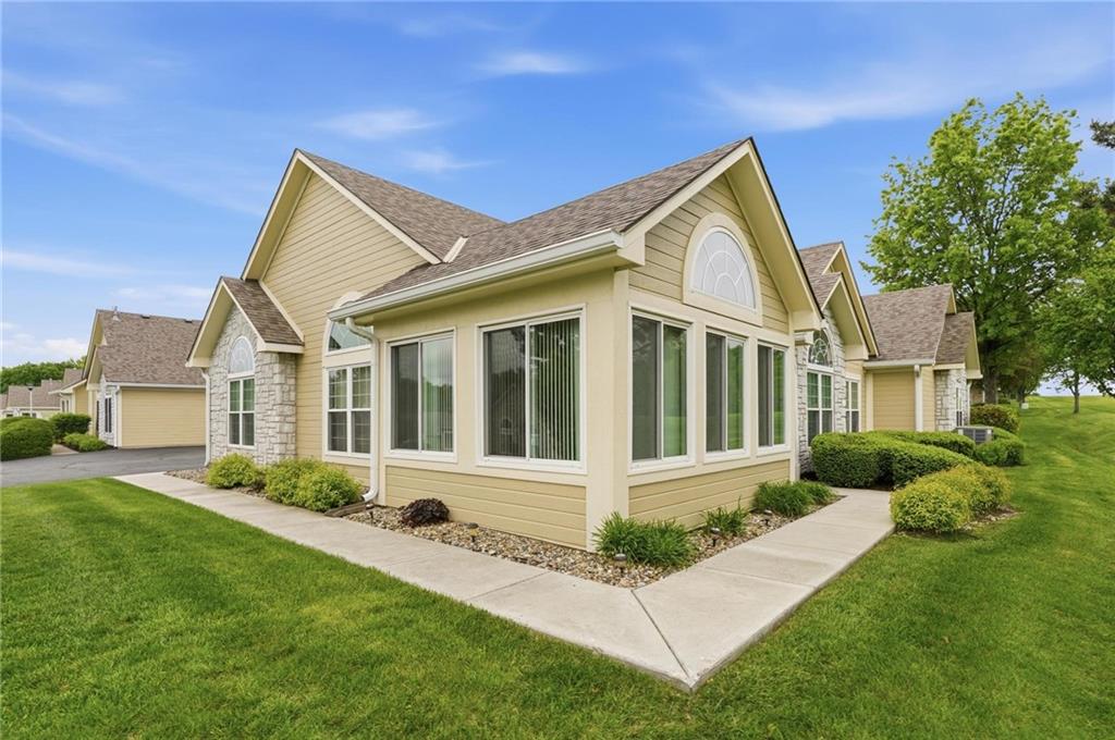 11268 South Pflumm Road Olathe, KS 66215 - Photo 5 of 38