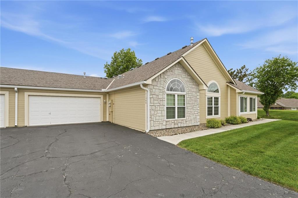 11268 South Pflumm Road Olathe, KS 66215 - Photo 6 of 38