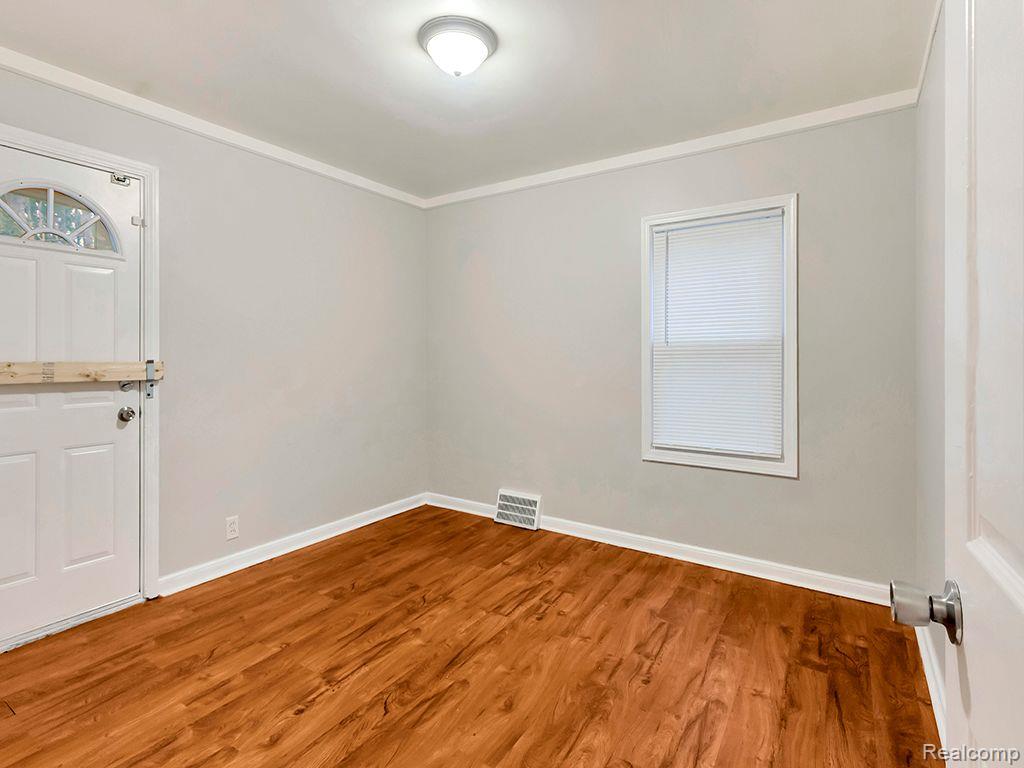 13877 Collingham Drive Detroit, MI 48205 - Photo 10 of 17