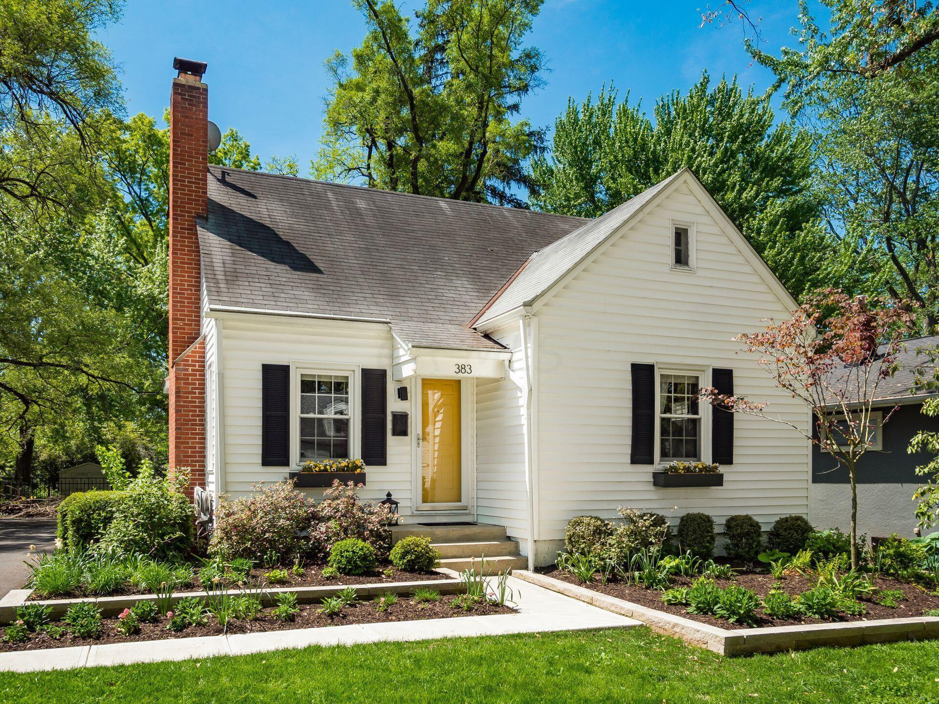 383 Wetmore Road Columbus, OH 43214 - Photo 2 of 40 front exterior