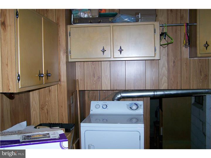 1336 Kauffman Road Pottstown, PA 19464 - Photo 18 of 24 Laundry Room