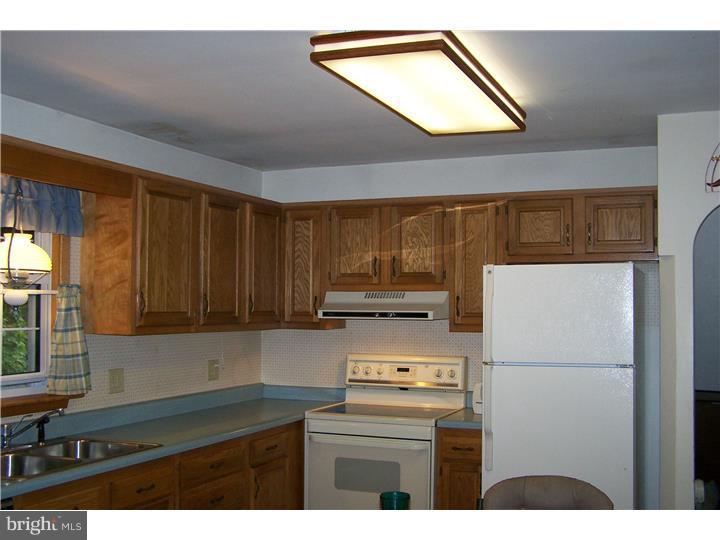 1336 Kauffman Road Pottstown, PA 19464 - Photo 6 of 24 Kitchen