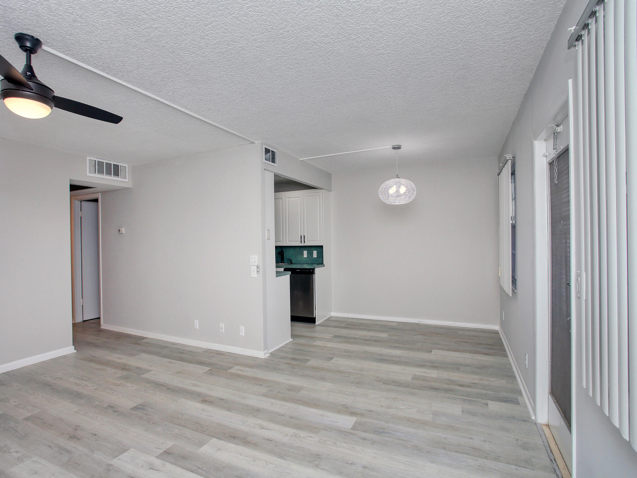 3015 Guildford East Boca Raton, FL 33434 - Photo 6 of 41 DING ROOM