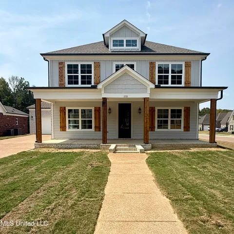 $428,900 | 1335 Creekside Boulevard, Hernando, MS 38632