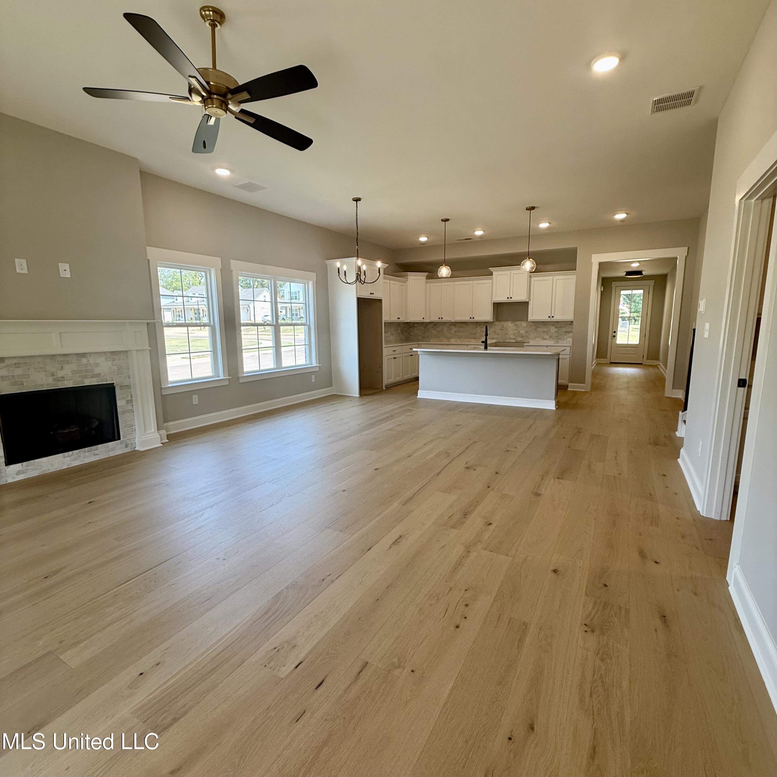 1335 Creekside Boulevard Hernando, MS 38632 - Photo 15 of 34 Dogwood