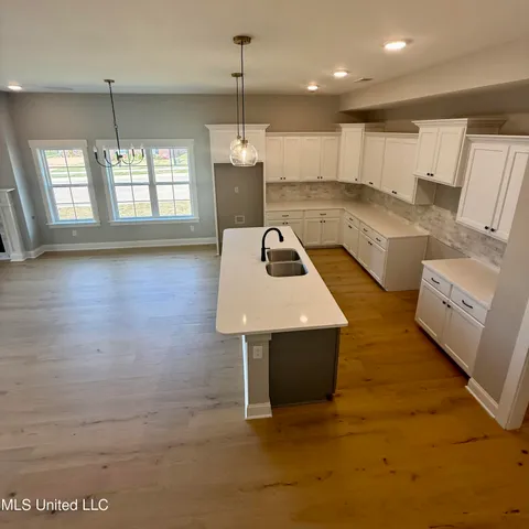 $428,900 | 1335 Creekside Boulevard, Hernando, MS 38632