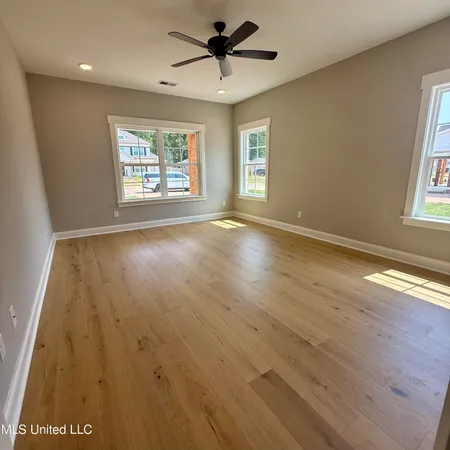 $428,900 | 1335 Creekside Boulevard, Hernando, MS 38632