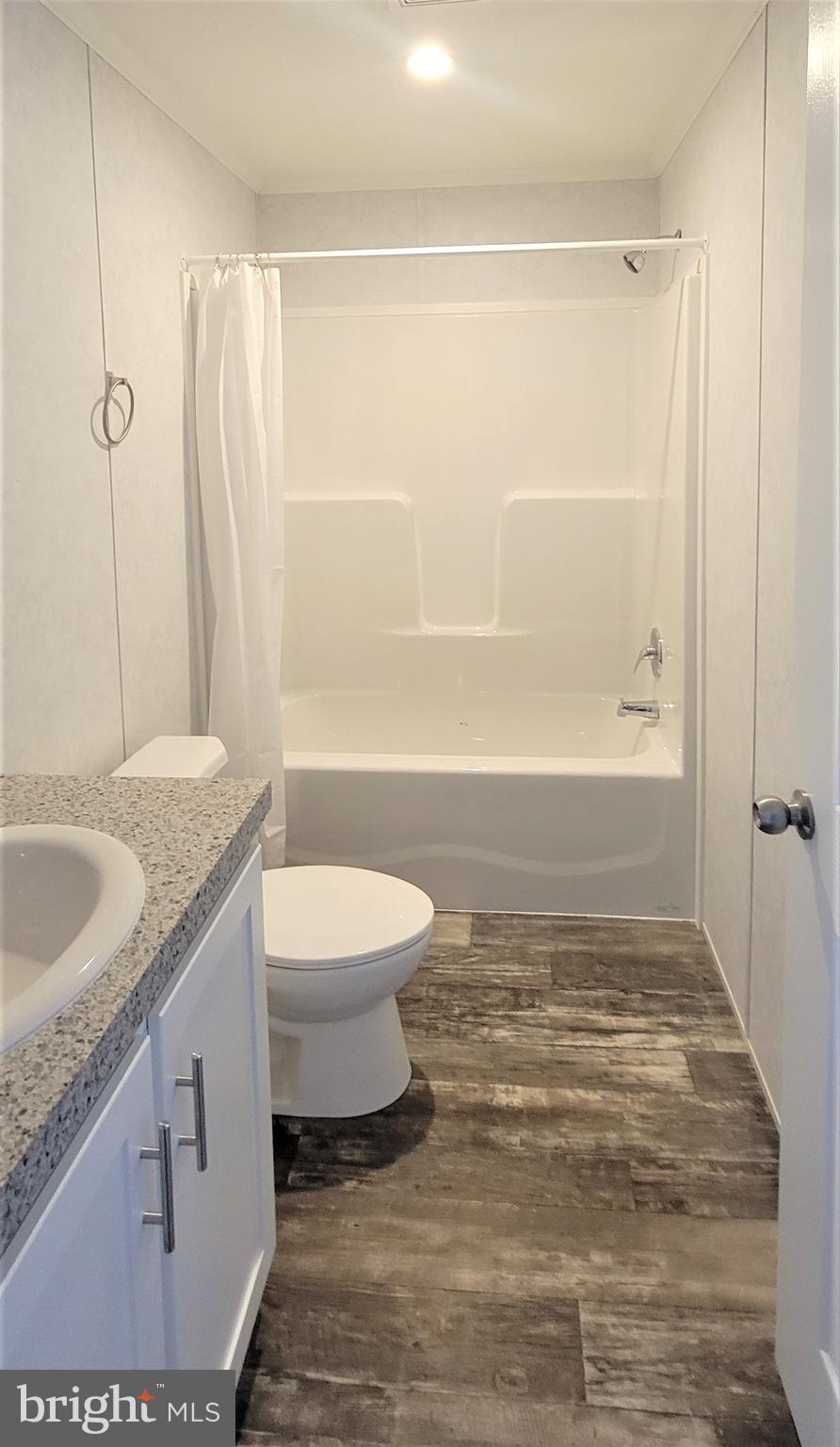 90 Valley View Road Birdsboro, PA 19508 - Photo 8 of 11 BATH 1