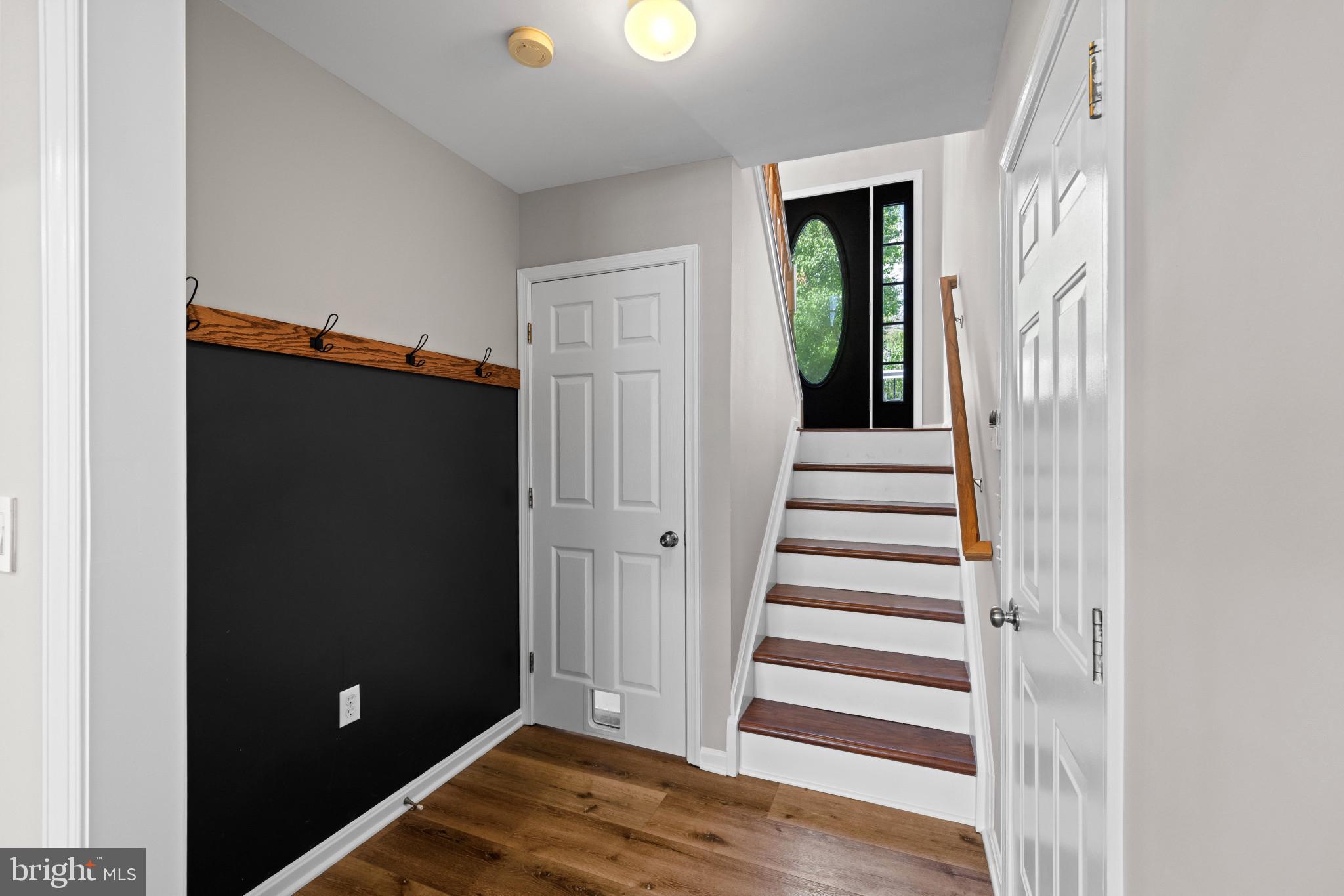 3238 Atlee Ridge Road New Windsor, MD 21776 - Photo 8 of 58 Entryway