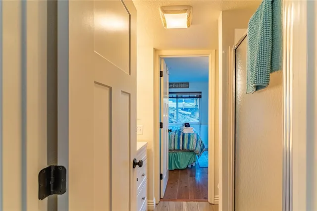 a en suite bathroom with a sink and a mirror