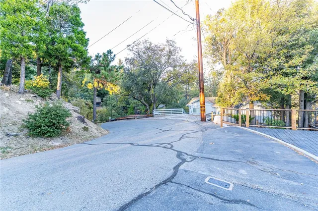 $799,900 | 24375 Zurich Drive, Crestline, CA 92325