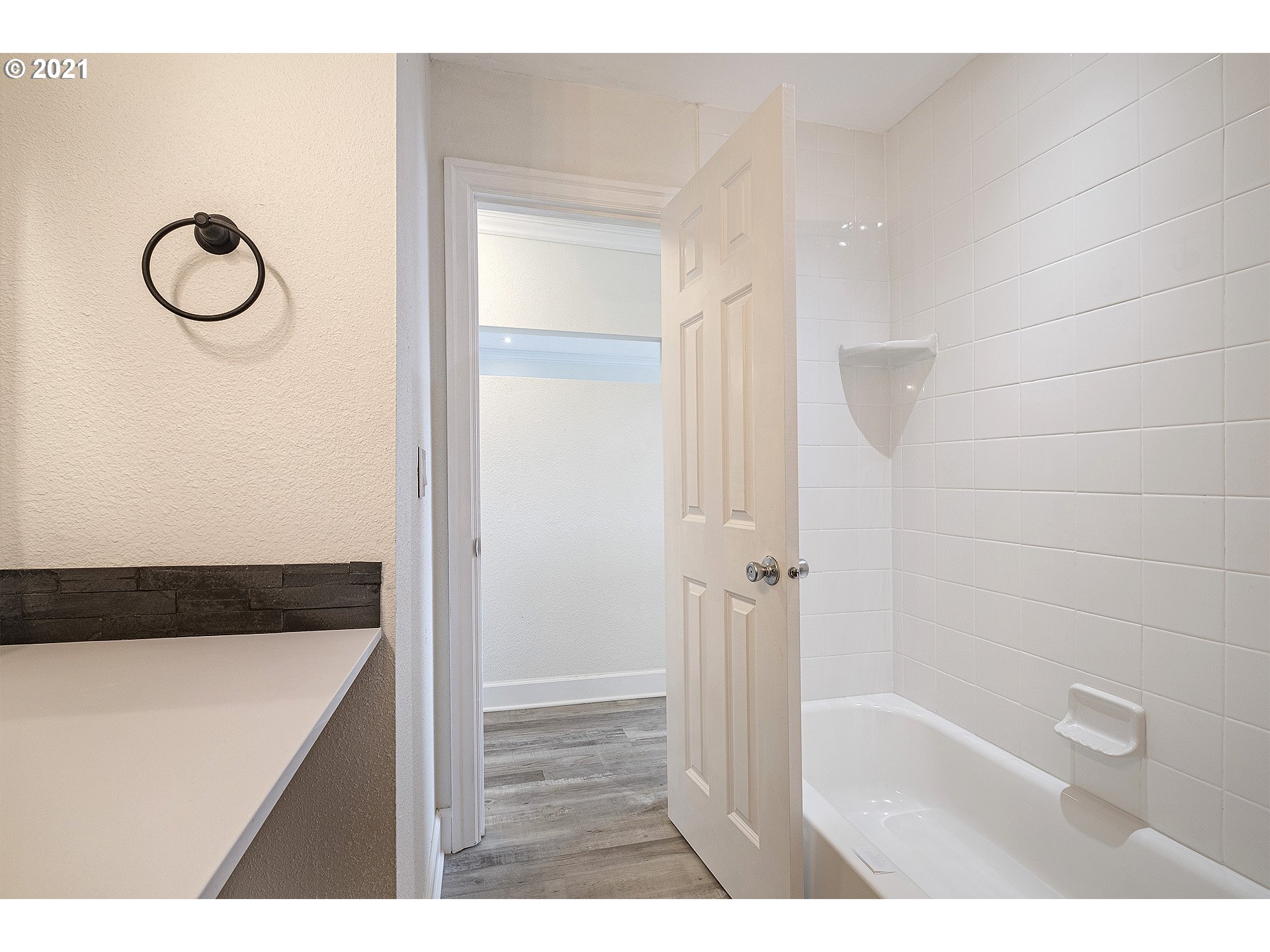 8065 North Ivanhoe Street, Unit 2 Portland, OR 97203 - Photo 15 of 22