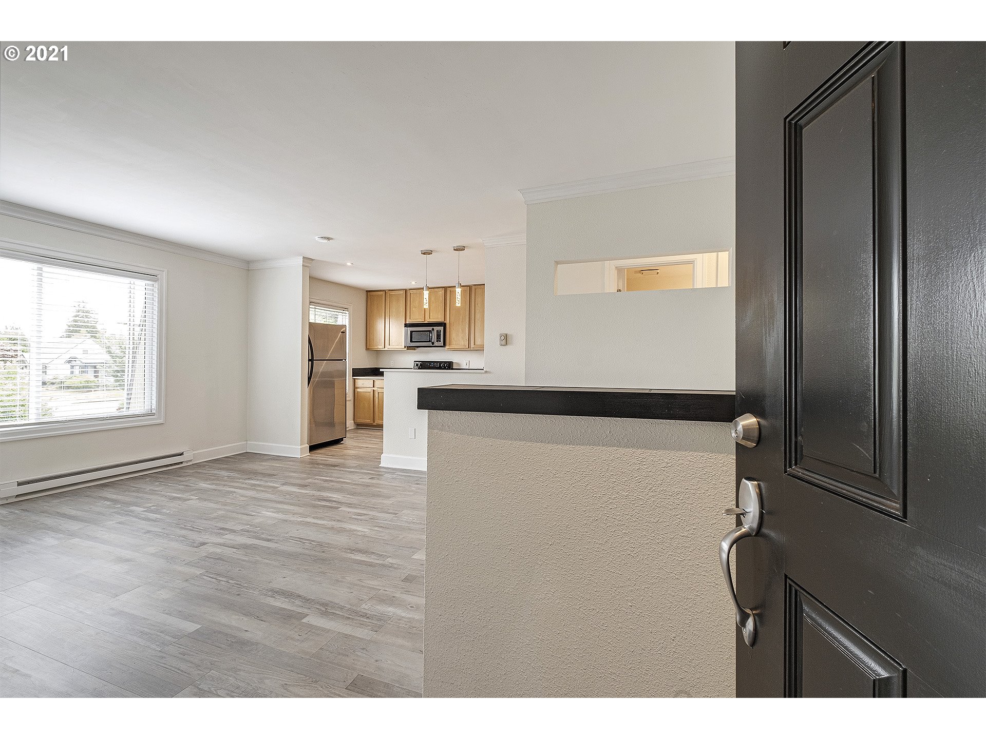 8065 North Ivanhoe Street, Unit 2 Portland, OR 97203 - Photo 3 of 22