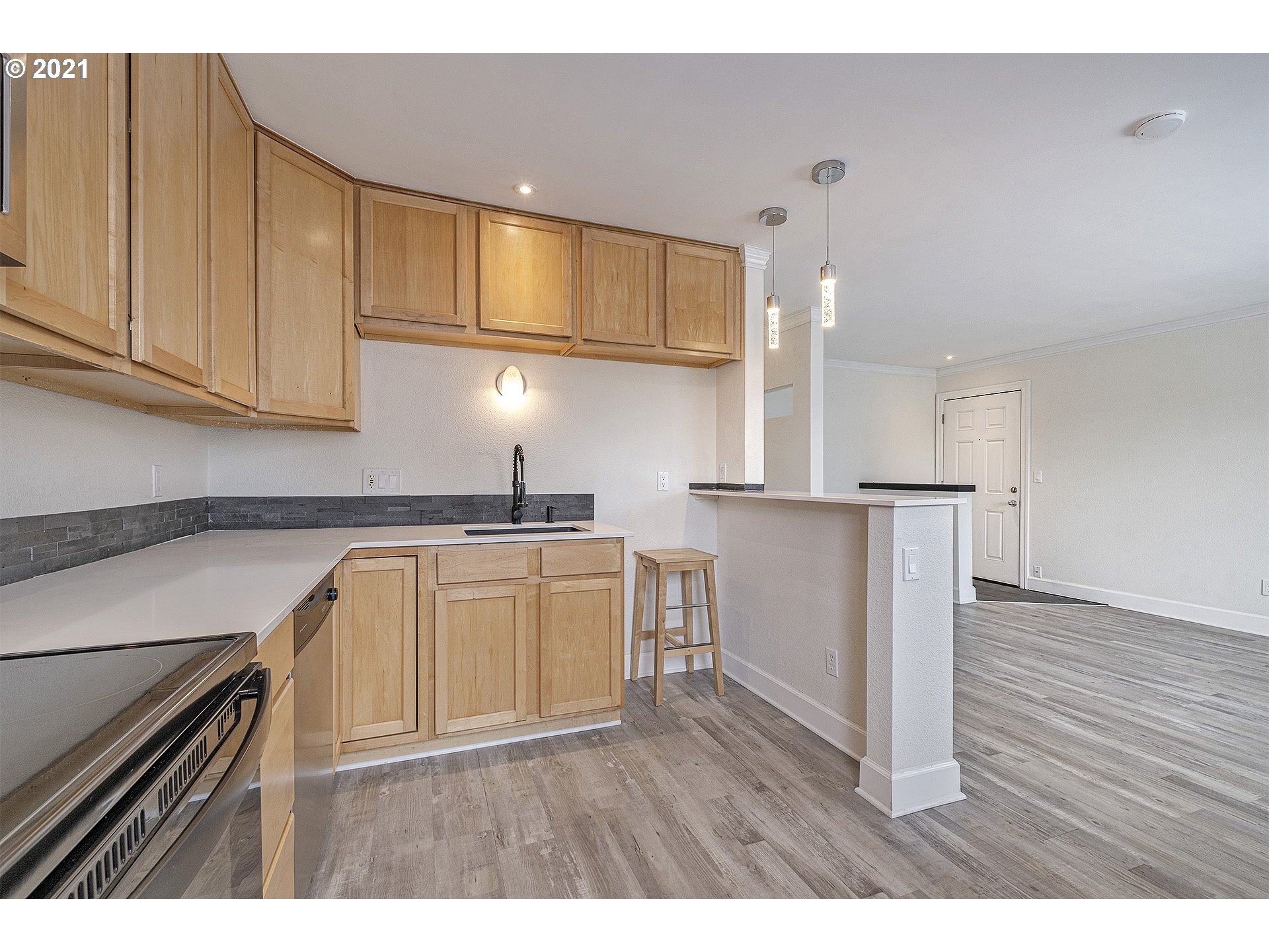 8065 North Ivanhoe Street, Unit 2 Portland, OR 97203 - Photo 7 of 22