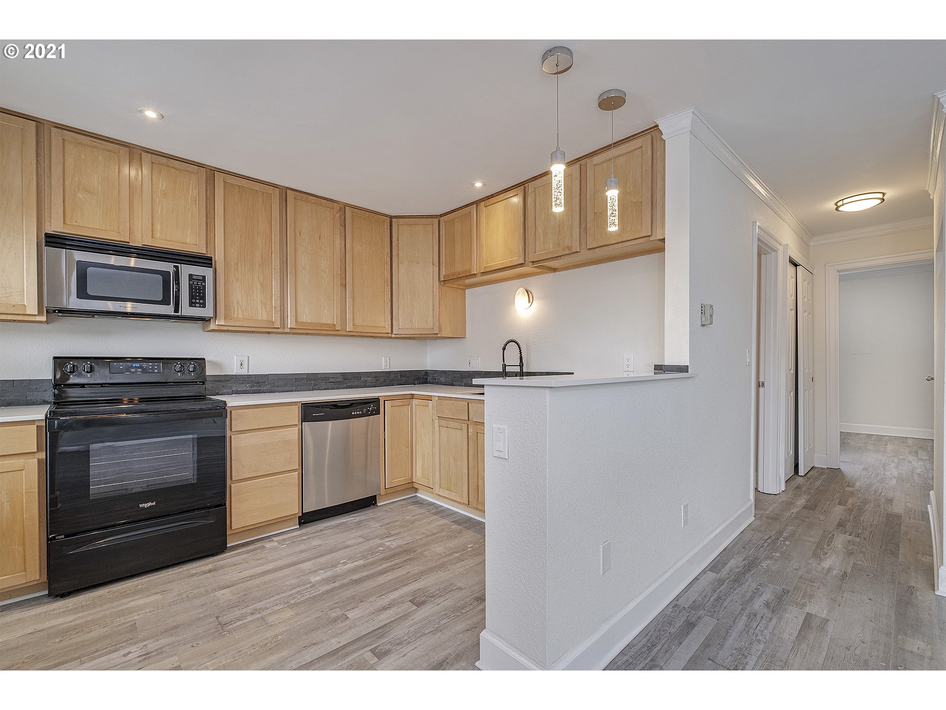 8065 North Ivanhoe Street, Unit 2 Portland, OR 97203 - Photo 9 of 22