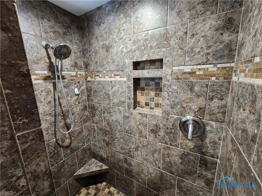 725 North Curtice Road Oregon, OH 43616 - Photo 23 of 27 Gallery Image 23
