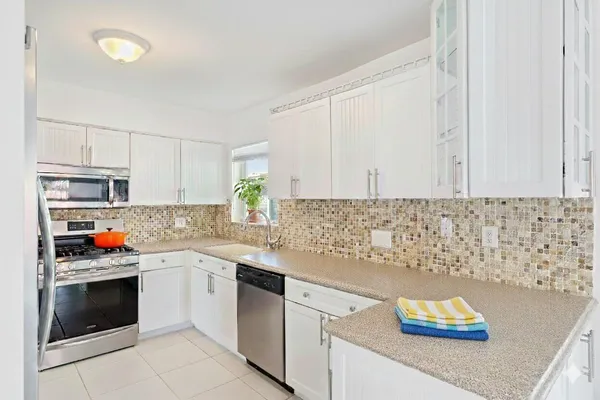 $4,850 | 1001 Southeast 5th Avenue, Pompano Beach, FL 33060