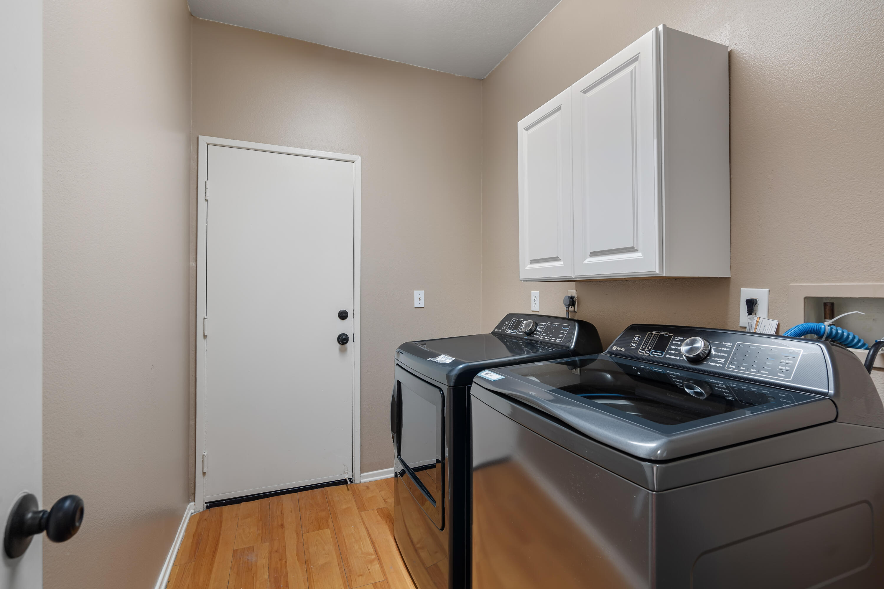 83160 Shadow Hills Way Indio, CA 92203 - Photo 41 of 50 a kitchen with a stove and a white cabinet