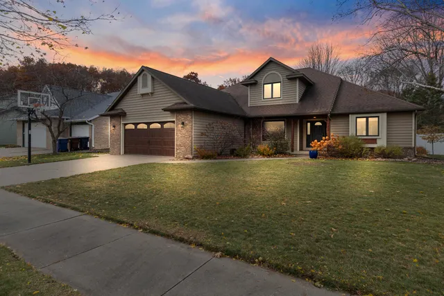 $569,900 | 1200 Red Cedar Court, Onalaska, WI 54650