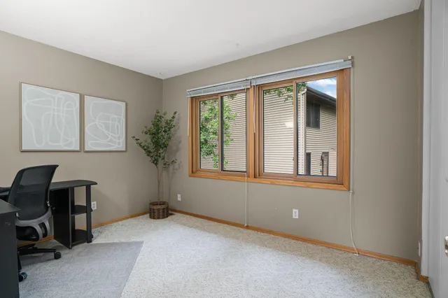 $185,000 | 55 River Woods Lane, Burnsville, MN 55337