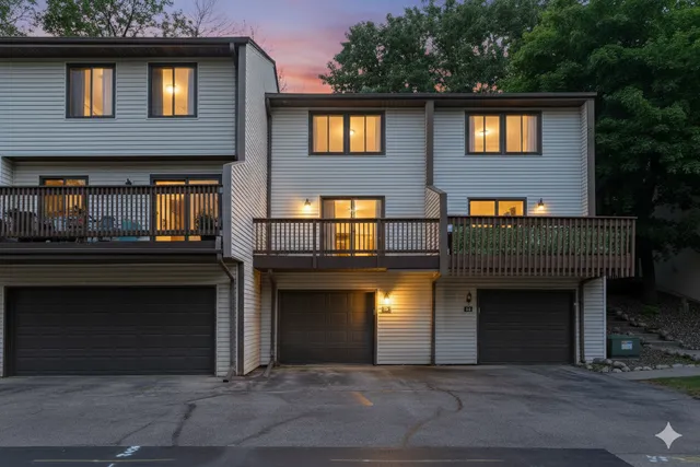 $185,000 | 55 River Woods Lane, Burnsville, MN 55337