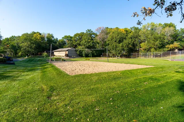 $185,000 | 55 River Woods Lane, Burnsville, MN 55337