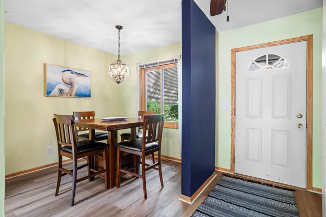 $185,000 | 55 River Woods Lane, Burnsville, MN 55337