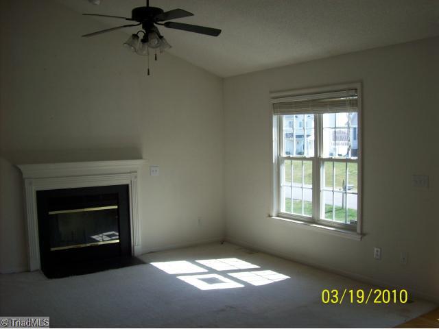 5150 Windsbury Ridge Road Clemmons, NC 27012 - Photo 9 of 11 Living Room.